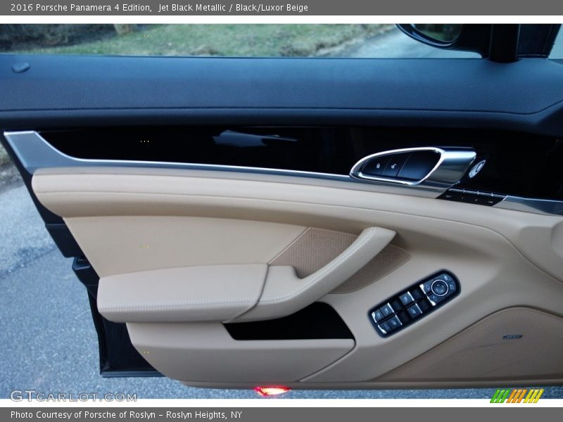 Jet Black Metallic / Black/Luxor Beige 2016 Porsche Panamera 4 Edition