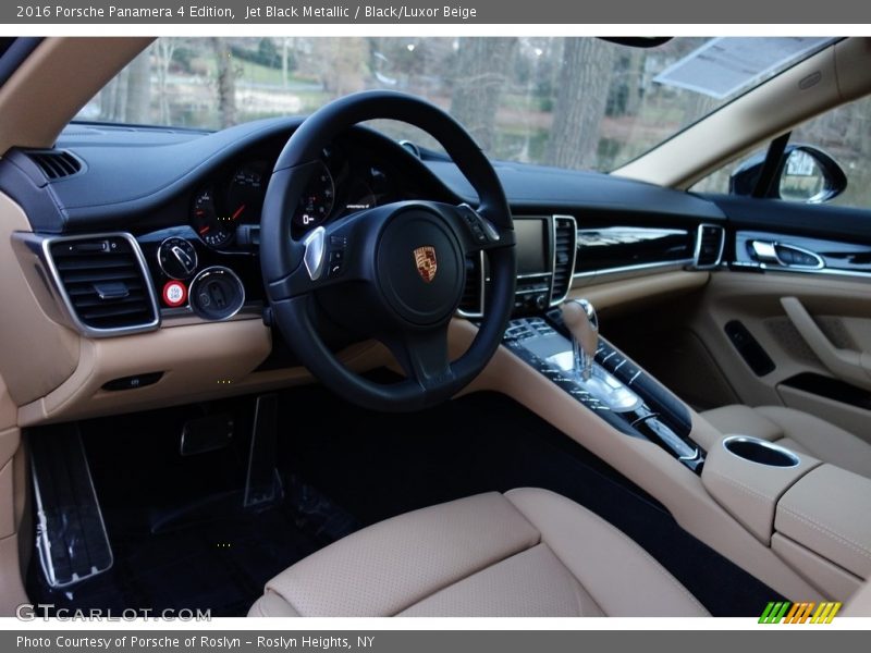 Jet Black Metallic / Black/Luxor Beige 2016 Porsche Panamera 4 Edition