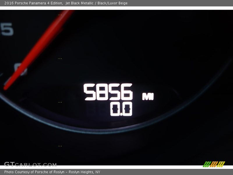 Jet Black Metallic / Black/Luxor Beige 2016 Porsche Panamera 4 Edition