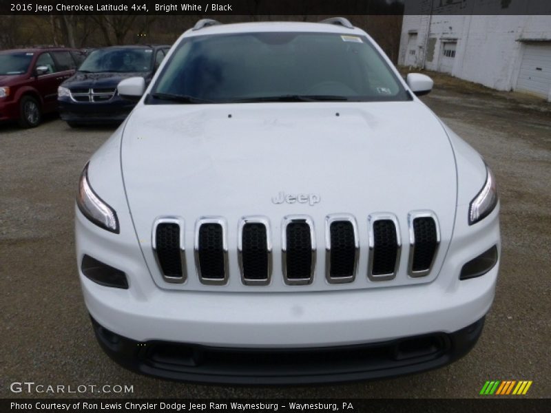Bright White / Black 2016 Jeep Cherokee Latitude 4x4