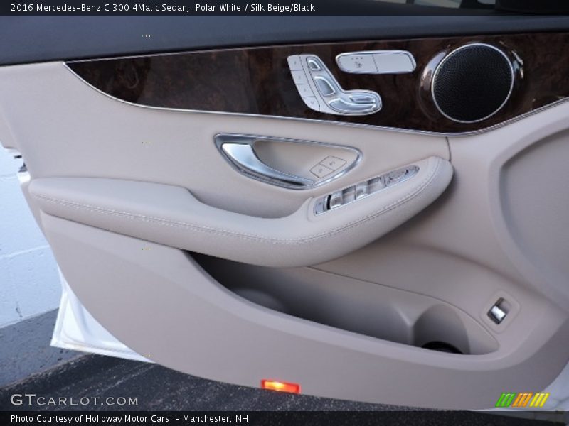 Polar White / Silk Beige/Black 2016 Mercedes-Benz C 300 4Matic Sedan