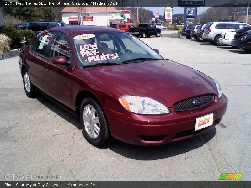 Merlot Pearl Clearcoat / Medium/Dark Flint 2005 Ford Taurus SEL