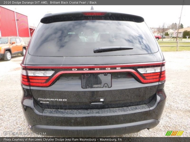 Brilliant Black Crystal Pearl / Black 2016 Dodge Durango SXT AWD