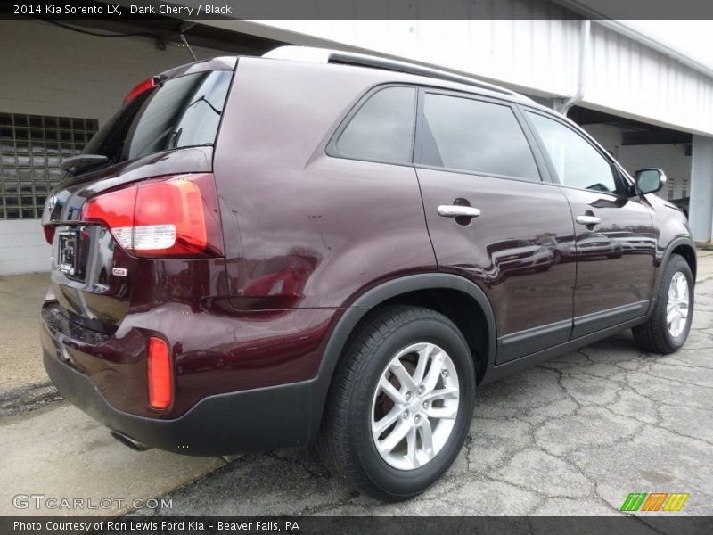 Dark Cherry / Black 2014 Kia Sorento LX