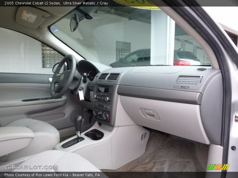 Ultra Silver Metallic / Gray 2005 Chevrolet Cobalt LS Sedan