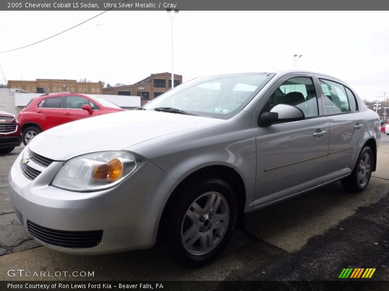 Ultra Silver Metallic / Gray 2005 Chevrolet Cobalt LS Sedan