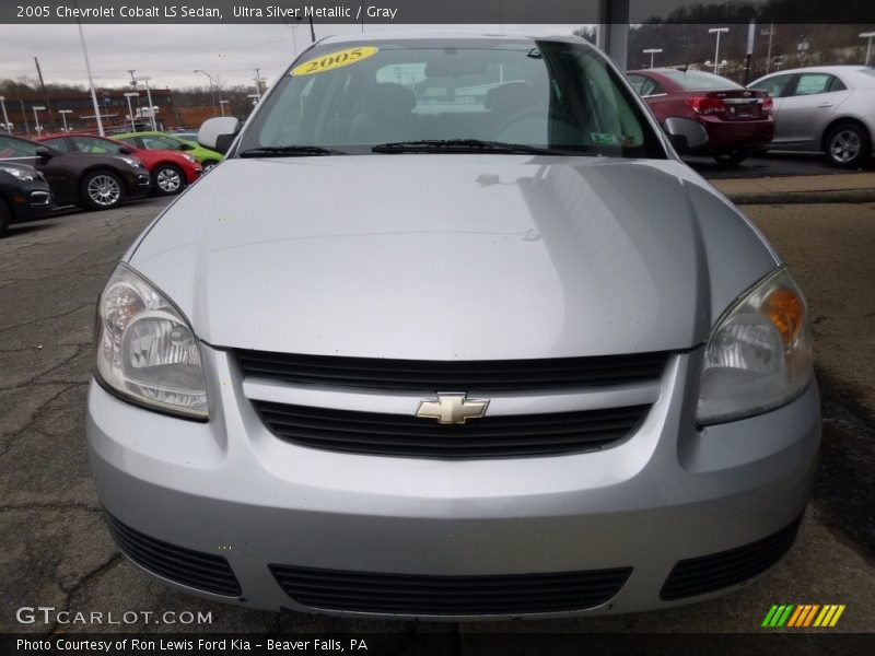 Ultra Silver Metallic / Gray 2005 Chevrolet Cobalt LS Sedan