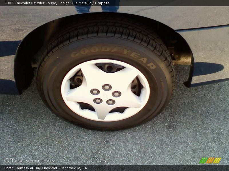 Indigo Blue Metallic / Graphite 2002 Chevrolet Cavalier Coupe