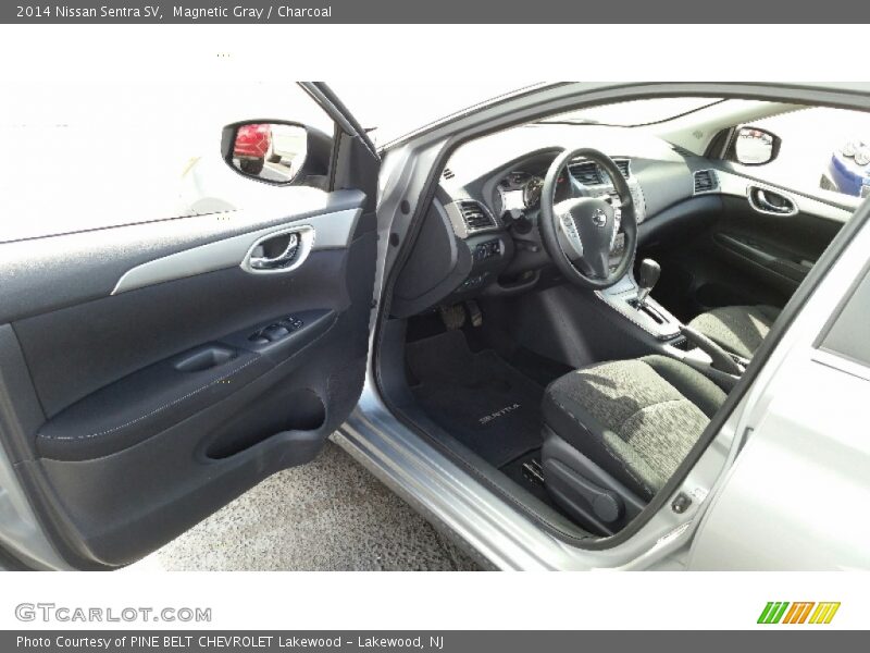 Magnetic Gray / Charcoal 2014 Nissan Sentra SV