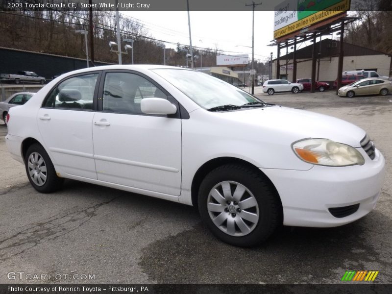 Front 3/4 View of 2003 Corolla CE