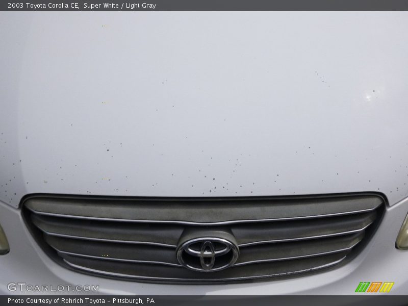 Super White / Light Gray 2003 Toyota Corolla CE