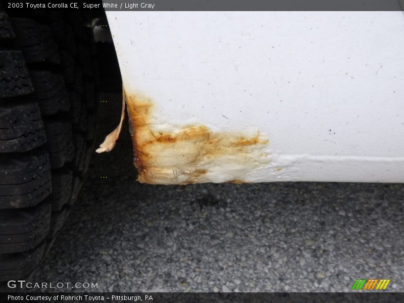 Super White / Light Gray 2003 Toyota Corolla CE