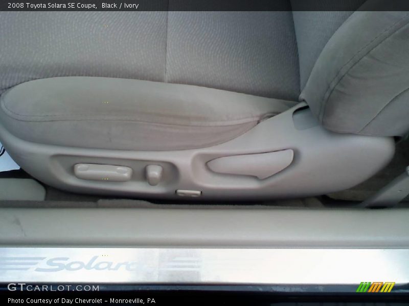 Black / Ivory 2008 Toyota Solara SE Coupe