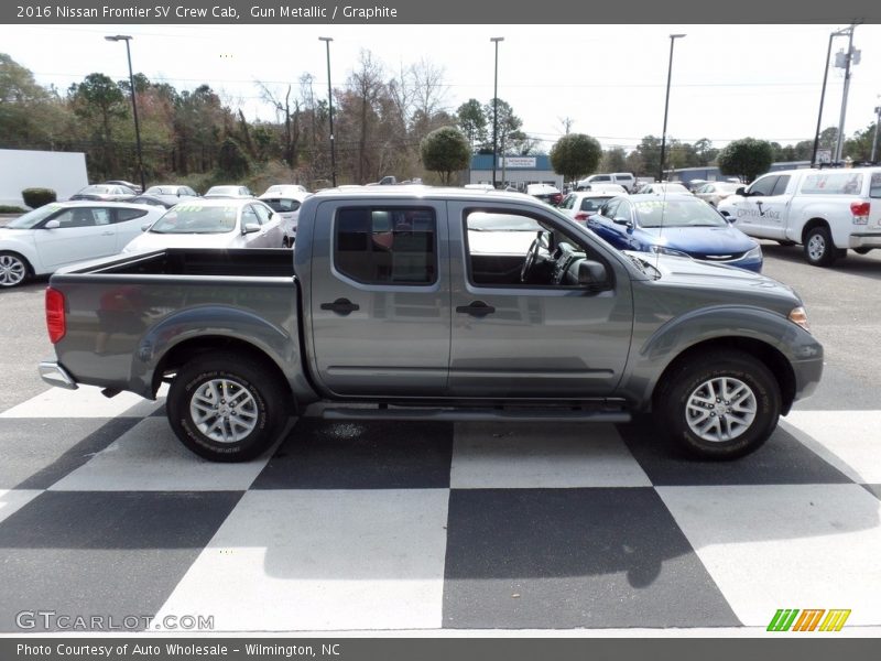 Gun Metallic / Graphite 2016 Nissan Frontier SV Crew Cab