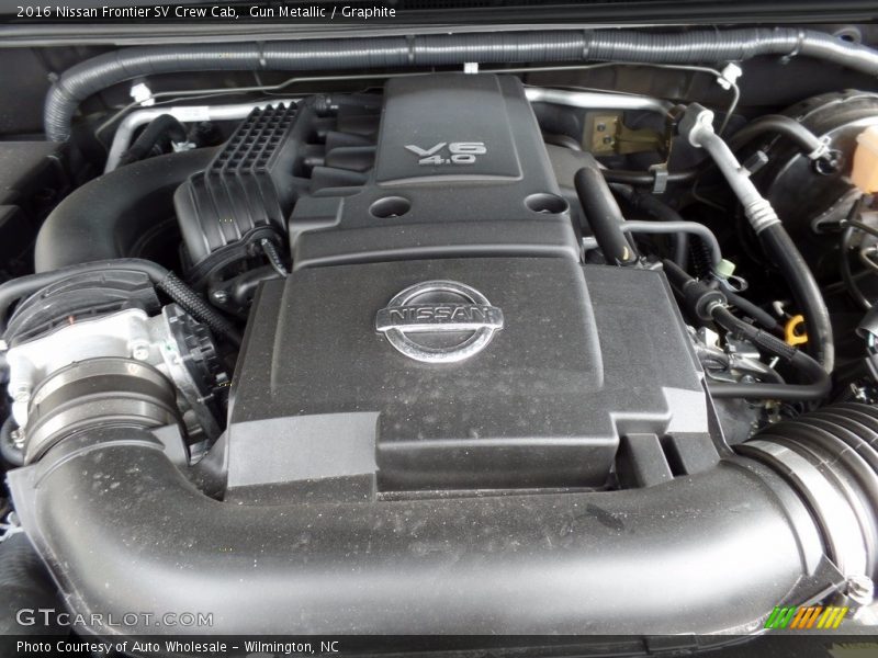 Gun Metallic / Graphite 2016 Nissan Frontier SV Crew Cab