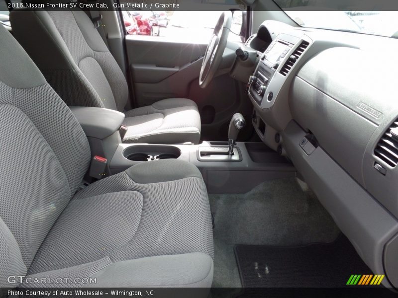 Gun Metallic / Graphite 2016 Nissan Frontier SV Crew Cab