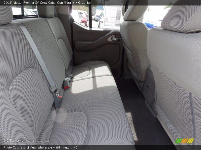 Gun Metallic / Graphite 2016 Nissan Frontier SV Crew Cab