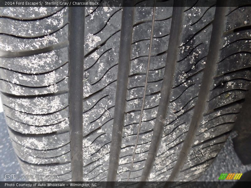 Sterling Gray / Charcoal Black 2014 Ford Escape S