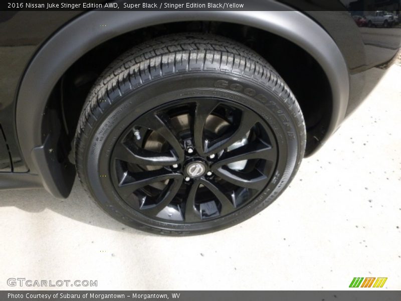 Super Black / Stinger Edition Black/Yellow 2016 Nissan Juke Stinger Edition AWD