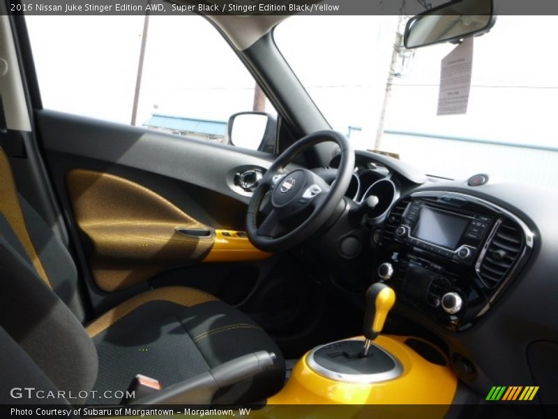 Super Black / Stinger Edition Black/Yellow 2016 Nissan Juke Stinger Edition AWD
