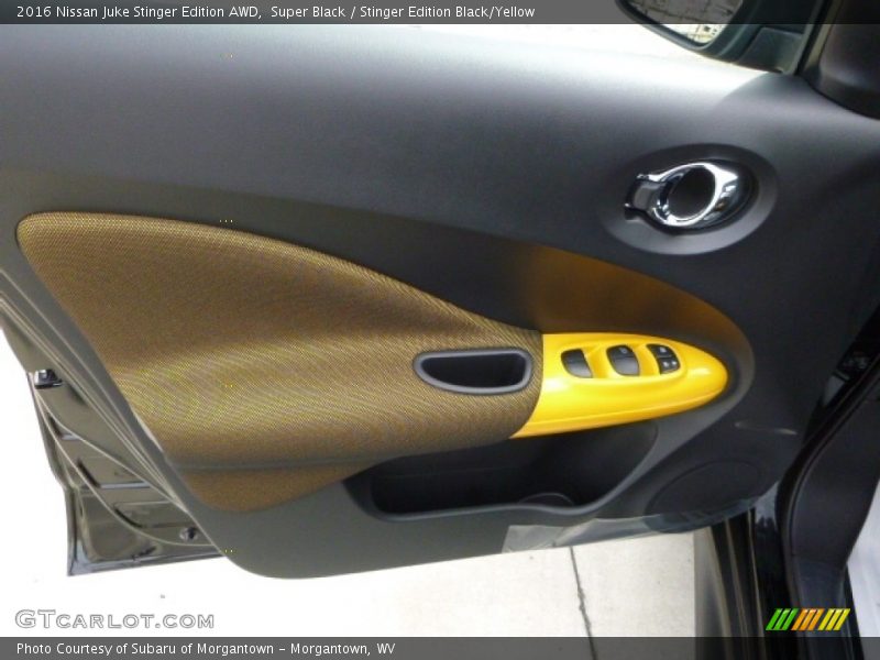 Door Panel of 2016 Juke Stinger Edition AWD