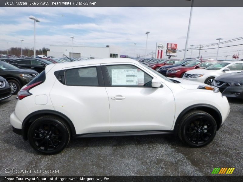 Pearl White / Black/Silver 2016 Nissan Juke S AWD