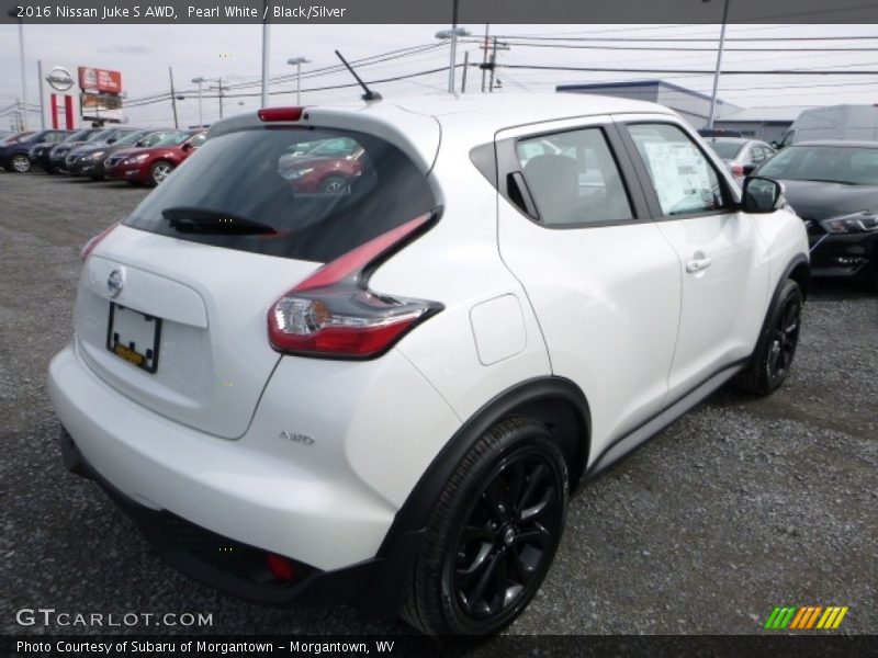 Pearl White / Black/Silver 2016 Nissan Juke S AWD