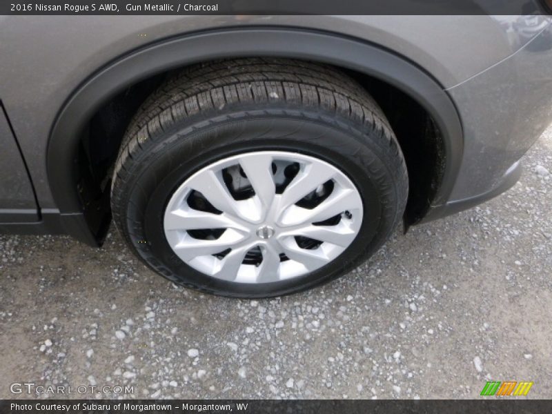 Gun Metallic / Charcoal 2016 Nissan Rogue S AWD