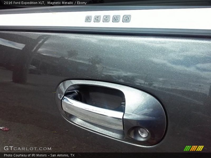 Magnetic Metallic / Ebony 2016 Ford Expedition XLT