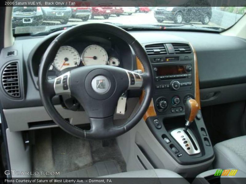 Black Onyx / Tan 2006 Saturn VUE V6