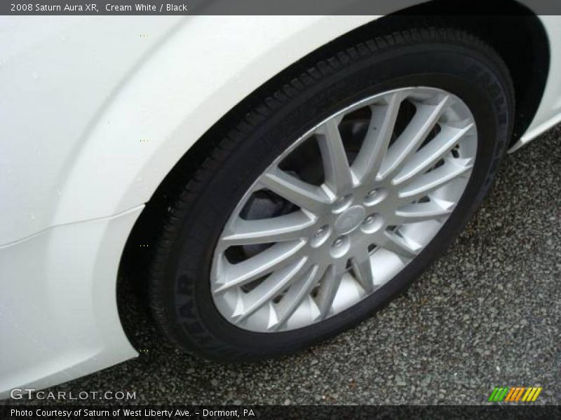 Cream White / Black 2008 Saturn Aura XR