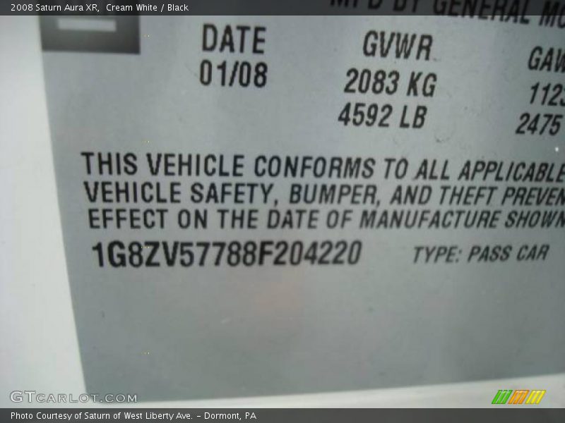 Cream White / Black 2008 Saturn Aura XR