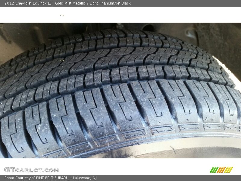 Gold Mist Metallic / Light Titanium/Jet Black 2012 Chevrolet Equinox LS