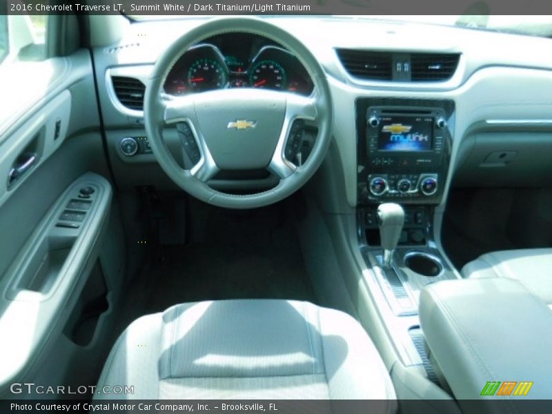 Summit White / Dark Titanium/Light Titanium 2016 Chevrolet Traverse LT