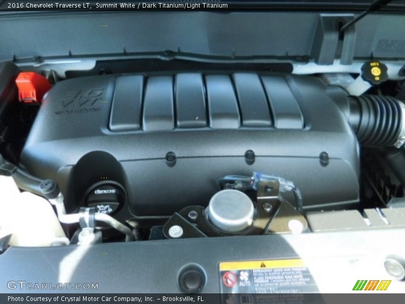 Summit White / Dark Titanium/Light Titanium 2016 Chevrolet Traverse LT