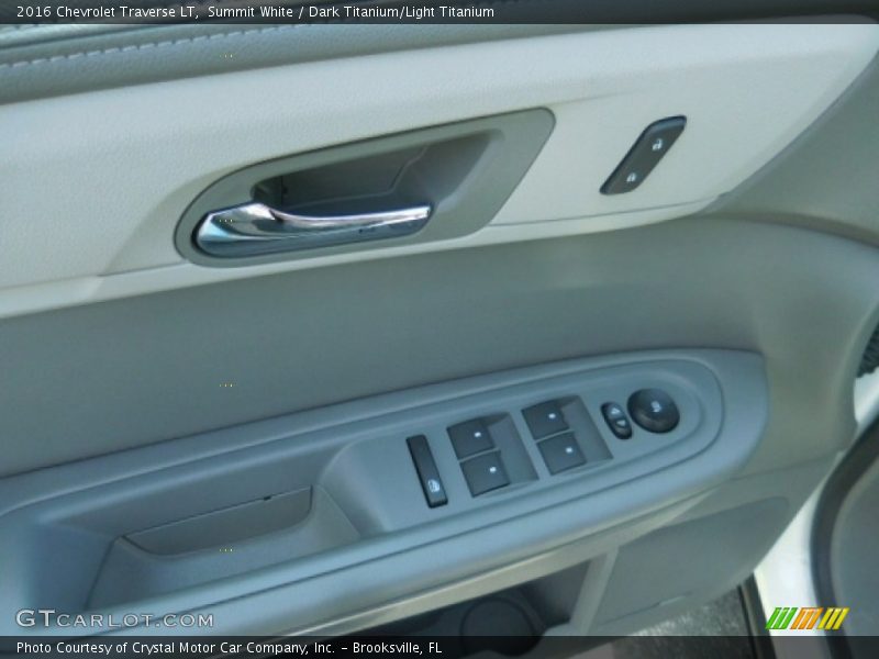 Summit White / Dark Titanium/Light Titanium 2016 Chevrolet Traverse LT