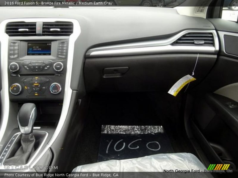 Bronze Fire Metallic / Medium Earth Gray 2016 Ford Fusion S