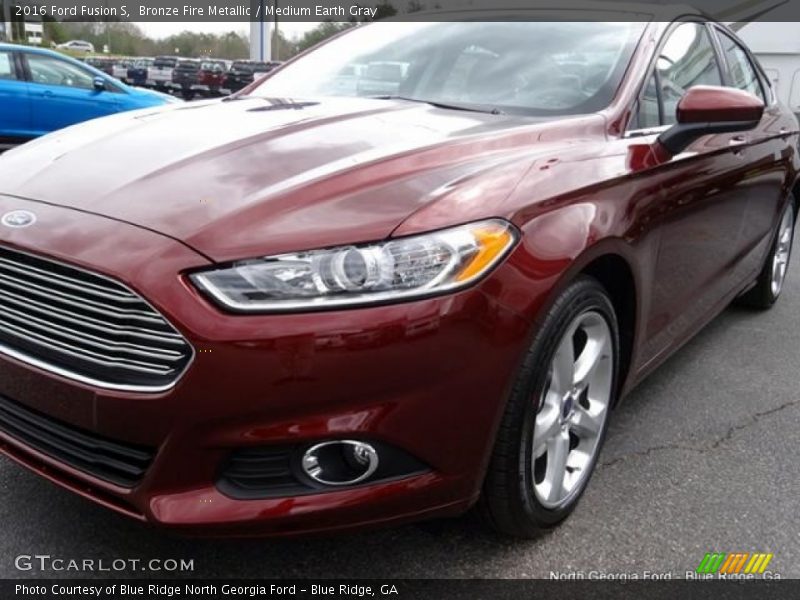 Bronze Fire Metallic / Medium Earth Gray 2016 Ford Fusion S