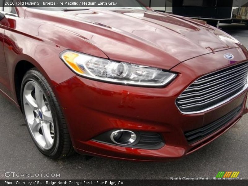 Bronze Fire Metallic / Medium Earth Gray 2016 Ford Fusion S