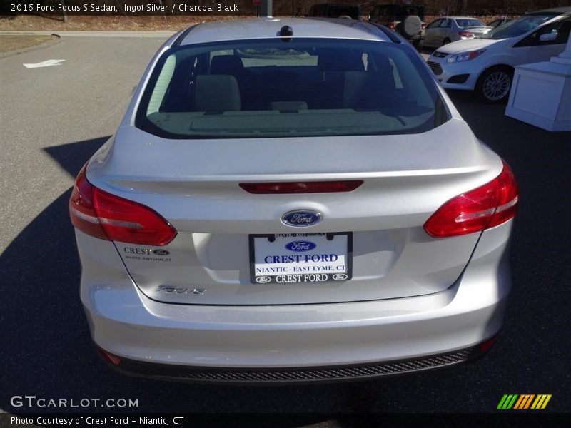Ingot Silver / Charcoal Black 2016 Ford Focus S Sedan