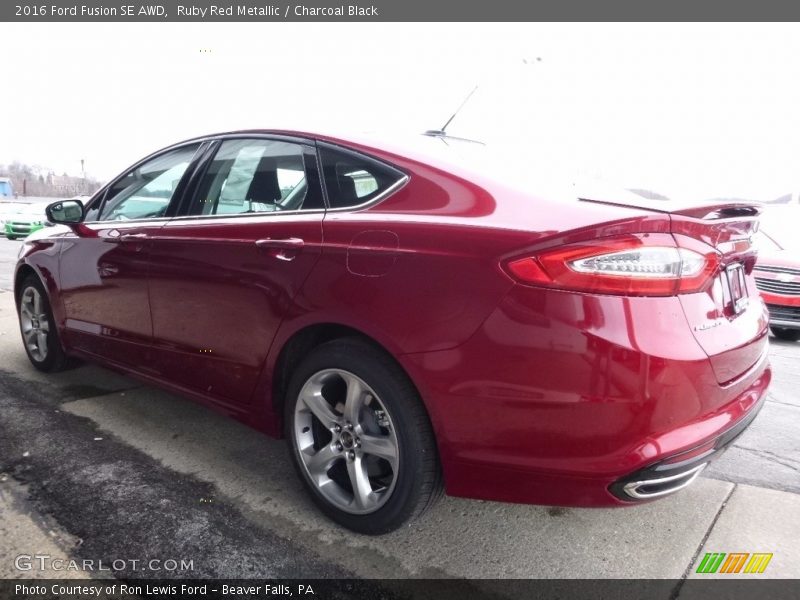 Ruby Red Metallic / Charcoal Black 2016 Ford Fusion SE AWD