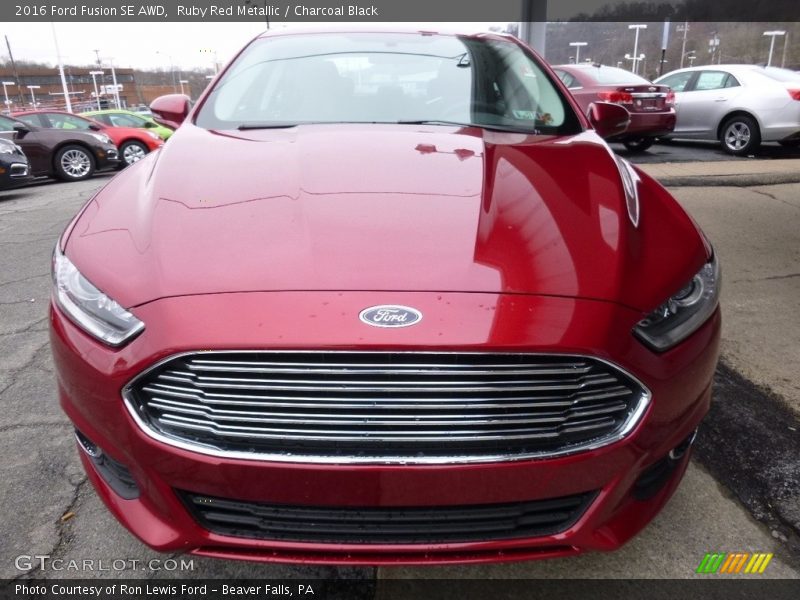 Ruby Red Metallic / Charcoal Black 2016 Ford Fusion SE AWD