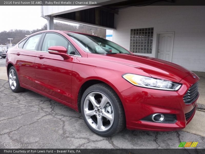 Ruby Red Metallic / Charcoal Black 2016 Ford Fusion SE AWD