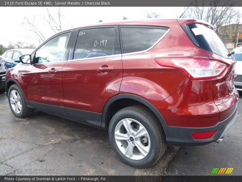 Sunset Metallic / Charcoal Black 2016 Ford Escape SE 4WD