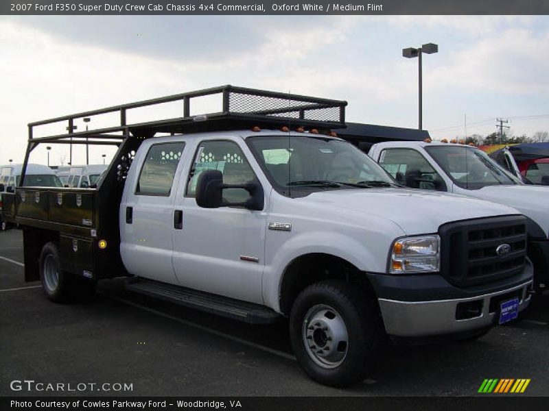 Oxford White / Medium Flint 2007 Ford F350 Super Duty Crew Cab Chassis 4x4 Commercial