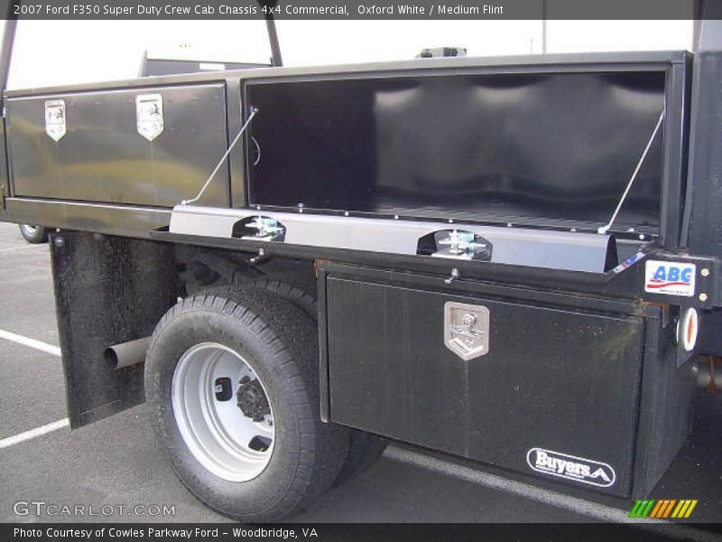 Oxford White / Medium Flint 2007 Ford F350 Super Duty Crew Cab Chassis 4x4 Commercial