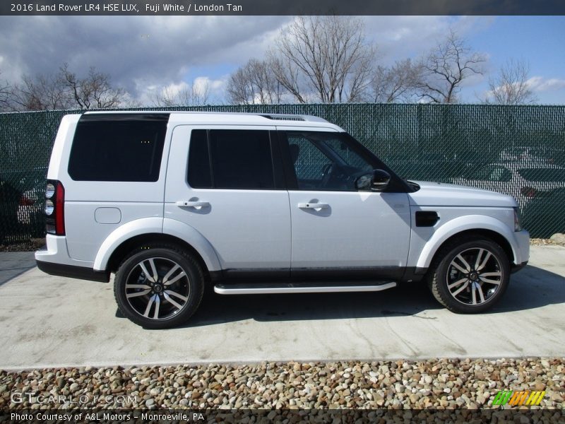 Fuji White / London Tan 2016 Land Rover LR4 HSE LUX