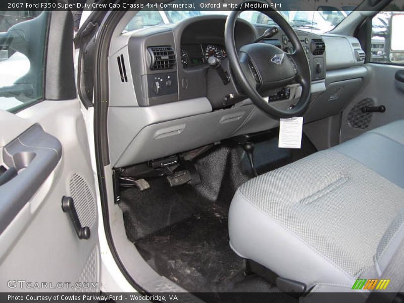 Oxford White / Medium Flint 2007 Ford F350 Super Duty Crew Cab Chassis 4x4 Commercial