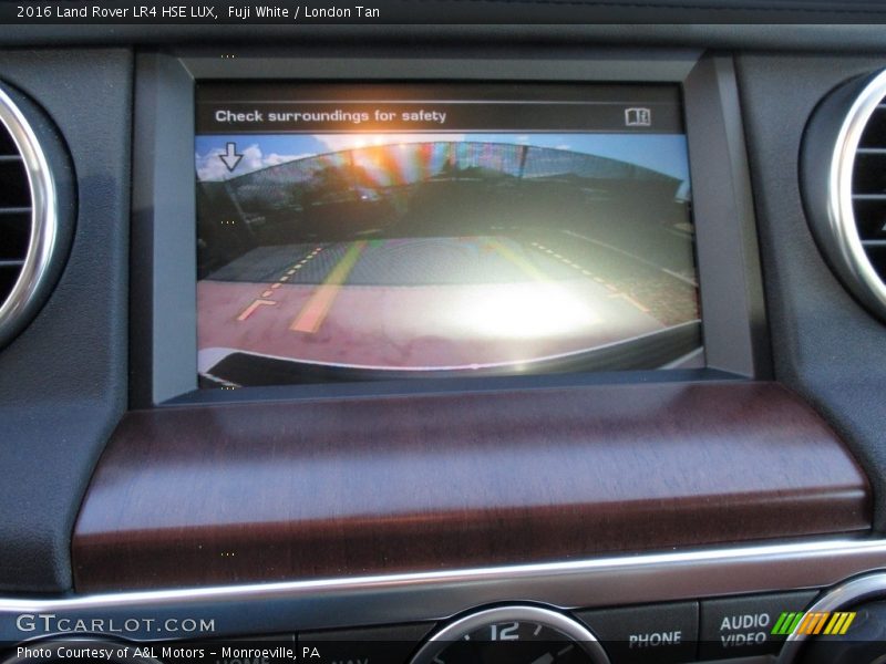 Fuji White / London Tan 2016 Land Rover LR4 HSE LUX