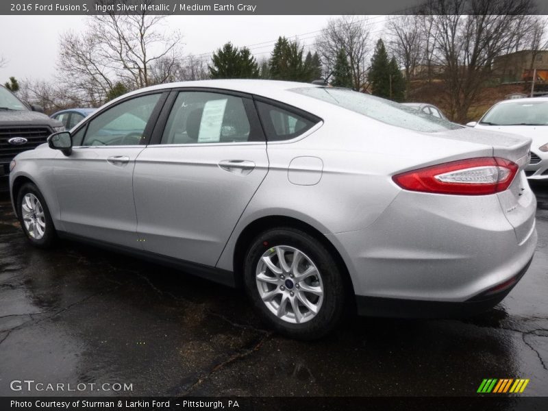 Ingot Silver Metallic / Medium Earth Gray 2016 Ford Fusion S
